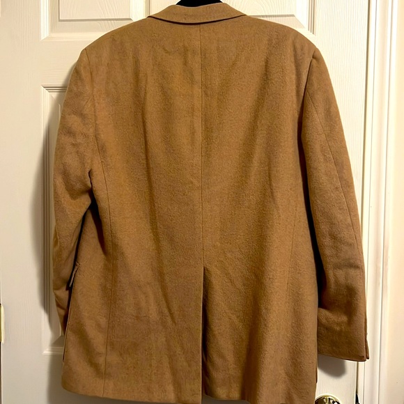 Hart Schaffner & Marx sports coat. 100% camel hair. See measurements for fit. - Picture 5 of 11